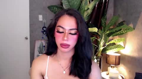 Snapshot of sectivedivadoll69x chatting on December 12, 7:52 am xam online show from December 12, 7:52 am