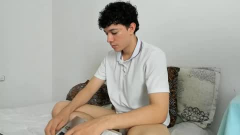 Snapshot of seder_4 chatting on June 13, 4:38 pm Sebas online show from June 13, 4:38 pm