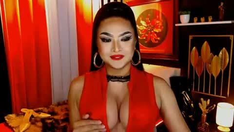 Snapshot of seducinglinda chatting on June 15, 4:09 pm seducinglinda online show from June 15, 4:09 pm