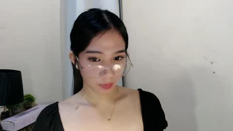 Snapshot of seductive_abia chatting on June 23, 6:44 am JUST CALL ME ABIA online show from June 23, 6:44 am