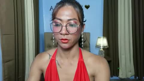 Snapshot of seductive_astrid chatting on May 3, 1:44 am seductive_astrid online show from May 3, 1:44 am