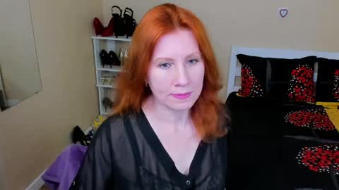 Snapshot of seductive_foxy_ chatting on April 26, 2:42 am seductive_foxy_ online show from April 26, 2:42 am