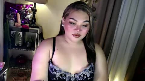 Its me Jazzi online show from April 12, 6:24 pm