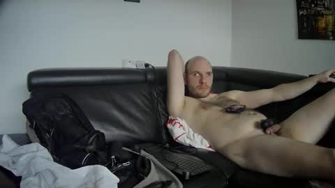 Snapshot of seeebi chatting on December 7, 2:35 pm Sebastian online show from December 7, 2:35 pm