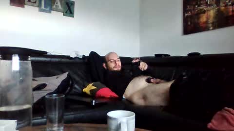 Snapshot of seeebi chatting on September 27, 7:46 am Sebastian online show from September 27, 7:46 am