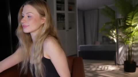 Snapshot of seeunexttime chatting on February 24, 2:51 am Jess online show from February 24, 2:51 am