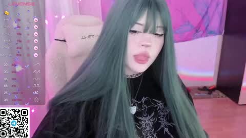 Snapshot of selena___cute chatting on May 13, 6:11 am Selena online show from May 13, 6:11 am