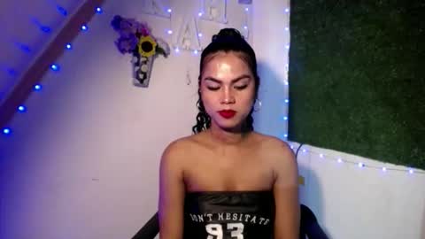 selena_fox2000 online show from May 20, 5:02 am