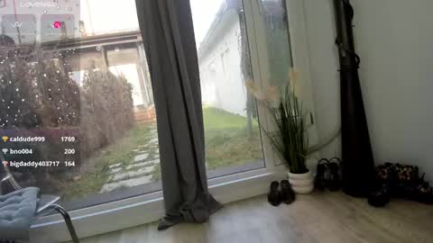 Selena online show from February 6, 10:26 am