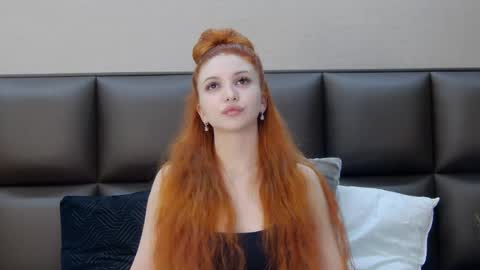 Snapshot of selenahanson chatting on July 3, 2:34 pm SelenaHanson online show from July 3, 2:34 pm