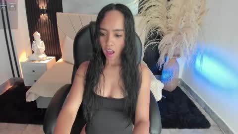 Snapshot of selene_diior chatting on May 27, 10:23 am selene_diior online show from May 27, 10:23 am