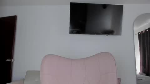 Snapshot of selene_king22 chatting on April 21, 12:22 pm Alejandra online show from April 21, 12:22 pm
