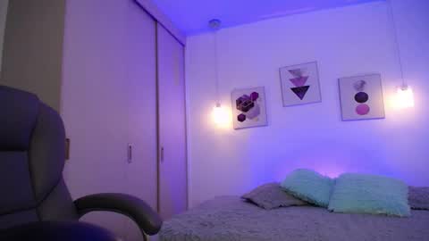 selene_rouse_ online show from February 28, 11:28 pm