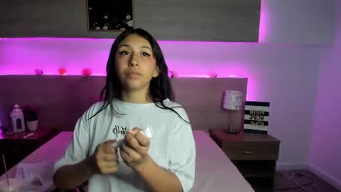 Snapshot of selene_rushe chatting on May 6, 1:38 pm selene rushe online show from May 6, 1:38 pm
