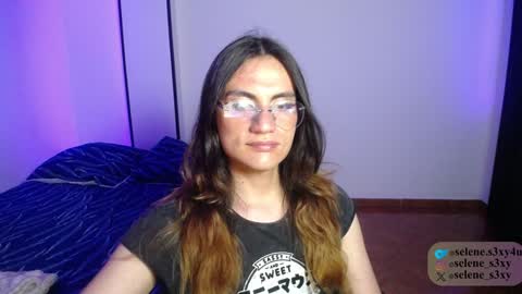 Snapshot of selene_s3xy chatting on December 9, 3:18 am selene_s3xy online show from December 9, 3:18 am