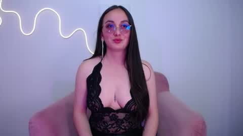Snapshot of selene_swee chatting on June 26, 10:47 pm selene_swee online show from June 26, 10:47 pm