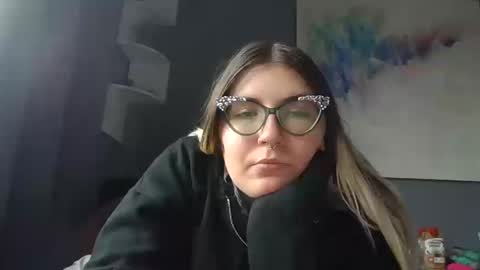 Selene online show from October 13, 3:56 pm