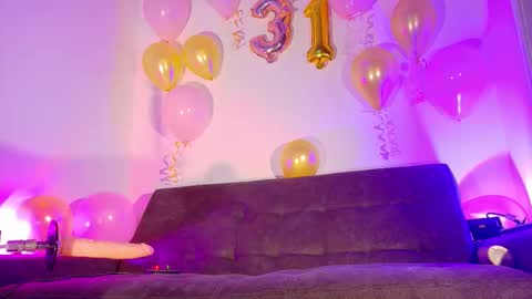 SELENE GIBSON online show from December 19, 8:49 pm