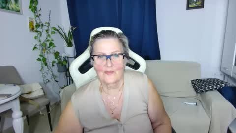 Snapshot of selenna57 chatting on March 26, 6:46 pm Selenna online show from March 26, 6:46 pm