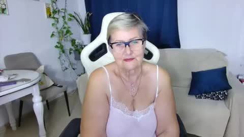 Snapshot of selenna57 chatting on March 27, 6:18 pm Selenna online show from March 27, 6:18 pm