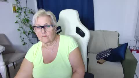 Snapshot of selenna57 chatting on April 12, 5:51 pm Selenna online show from April 12, 5:51 pm