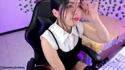 Selina online show from November 10, 4:00 am