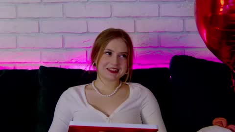 SelinSwarovski online show from February 16, 1:47 am