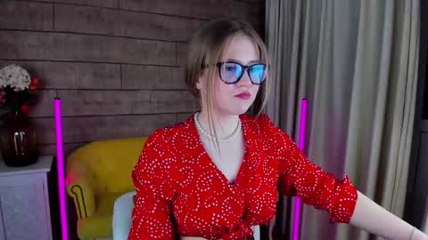 SelinSwarovski online show from February 18, 2:27 am