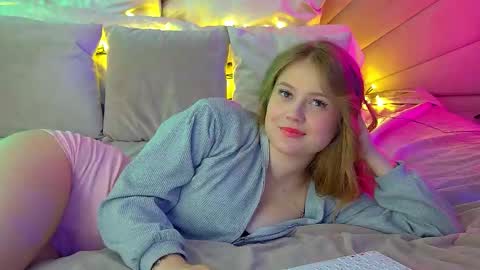 SelinSwarovski online show from March 7, 10:32 pm