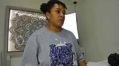 Snapshot of selket_ chatting on January 8, 10:59 am Selket online show from January 8, 10:59 am