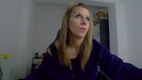 sellena_angels online show from February 1, 2:59 pm