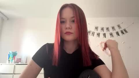 Lily online show from April 21, 9:04 am