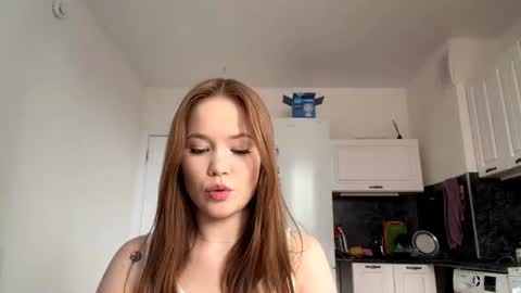 Snapshot of selmacalumag chatting on July 20, 4:38 am Lily online show from July 20, 4:38 am