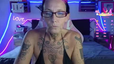 Selvaggia Del Caribe online show from May 28, 6:49 pm