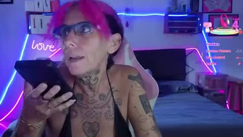 Snapshot of selvaggia_del_caribe chatting on June 27, 5:40 pm Selvaggia Del Caribe online show from June 27, 5:40 pm