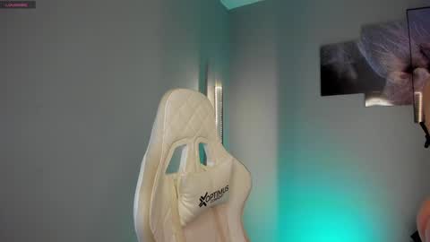 Selyn online show from December 11, 12:55 pm