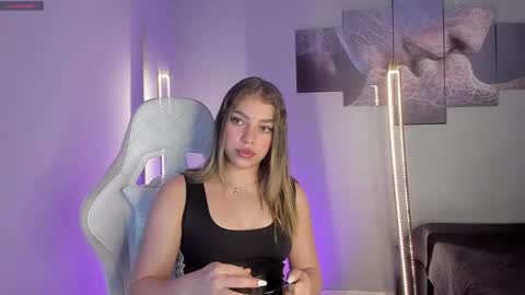 Selyn online show from December 14, 12:33 pm