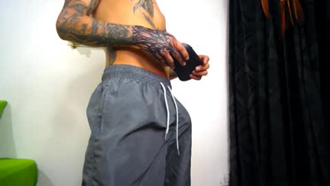 sem_alas online show from December 3, 12:51 am