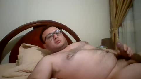 Snapshot of sementalpajero chatting on February 27, 4:23 am sementalpajero online show from February 27, 4:23 am
