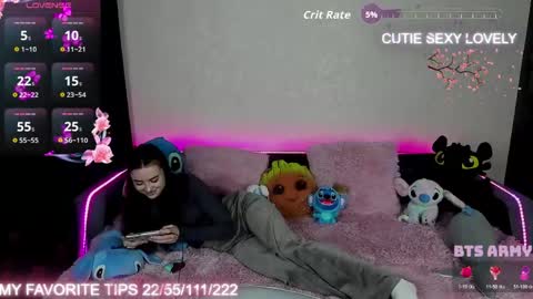 Snapshot of semurmur chatting on May 13, 4:04 pm S E M U R online show from May 13, 4:04 pm