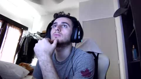 Snapshot of senitzzu chatting on February 1, 8:26 pm PAJACONTROL online show from February 1, 8:26 pm