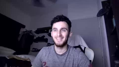 Snapshot of senitzzu chatting on February 5, 5:52 am PAJACONTROL online show from February 5, 5:52 am