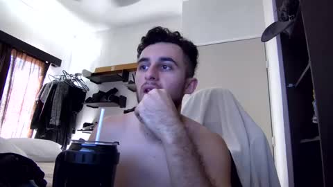 Snapshot of senitzzu chatting on February 9, 7:41 pm PAJACONTROL online show from February 9, 7:41 pm