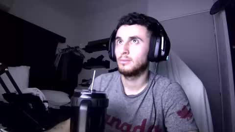 Snapshot of senitzzu chatting on February 10, 4:19 am PAJACONTROL online show from February 10, 4:19 am