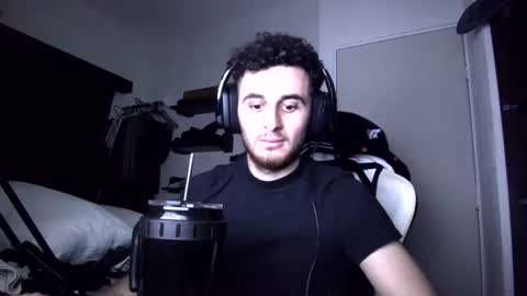 Snapshot of senitzzu chatting on February 12, 6:08 am PAJACONTROL online show from February 12, 6:08 am