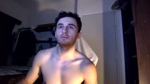 Snapshot of senitzzu chatting on February 24, 3:23 am PAJACONTROL online show from February 24, 3:23 am