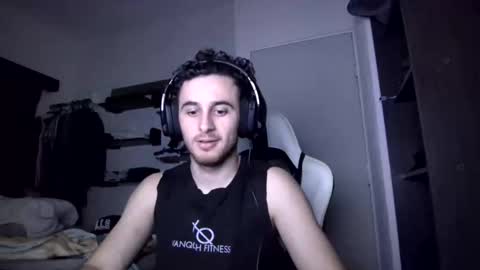 Snapshot of senitzzu chatting on March 3, 5:42 am PAJACONTROL online show from March 3, 5:42 am