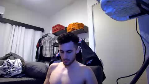 Snapshot of senitzzu chatting on October 27, 6:17 am PAJACONTROL online show from October 27, 6:17 am