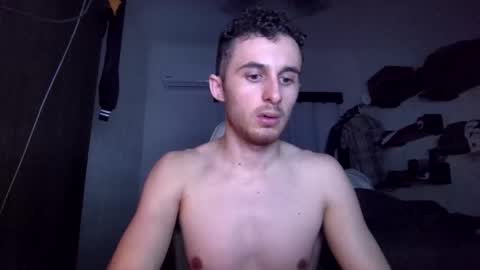 Snapshot of senitzzu chatting on December 1, 4:28 am PAJACONTROL online show from December 1, 4:28 am