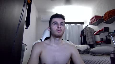 Snapshot of senitzzu chatting on December 1, 8:36 pm PAJACONTROL online show from December 1, 8:36 pm